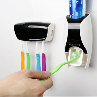 Дозатор зубной пасты с держателем щеток EZWIN /5цветов/